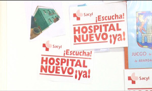 Pancartas a favor del nuevo hospital